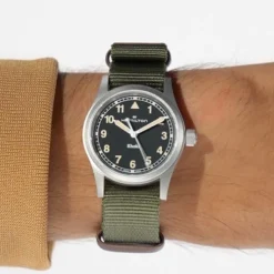 Khaki Field Quartz 33mm