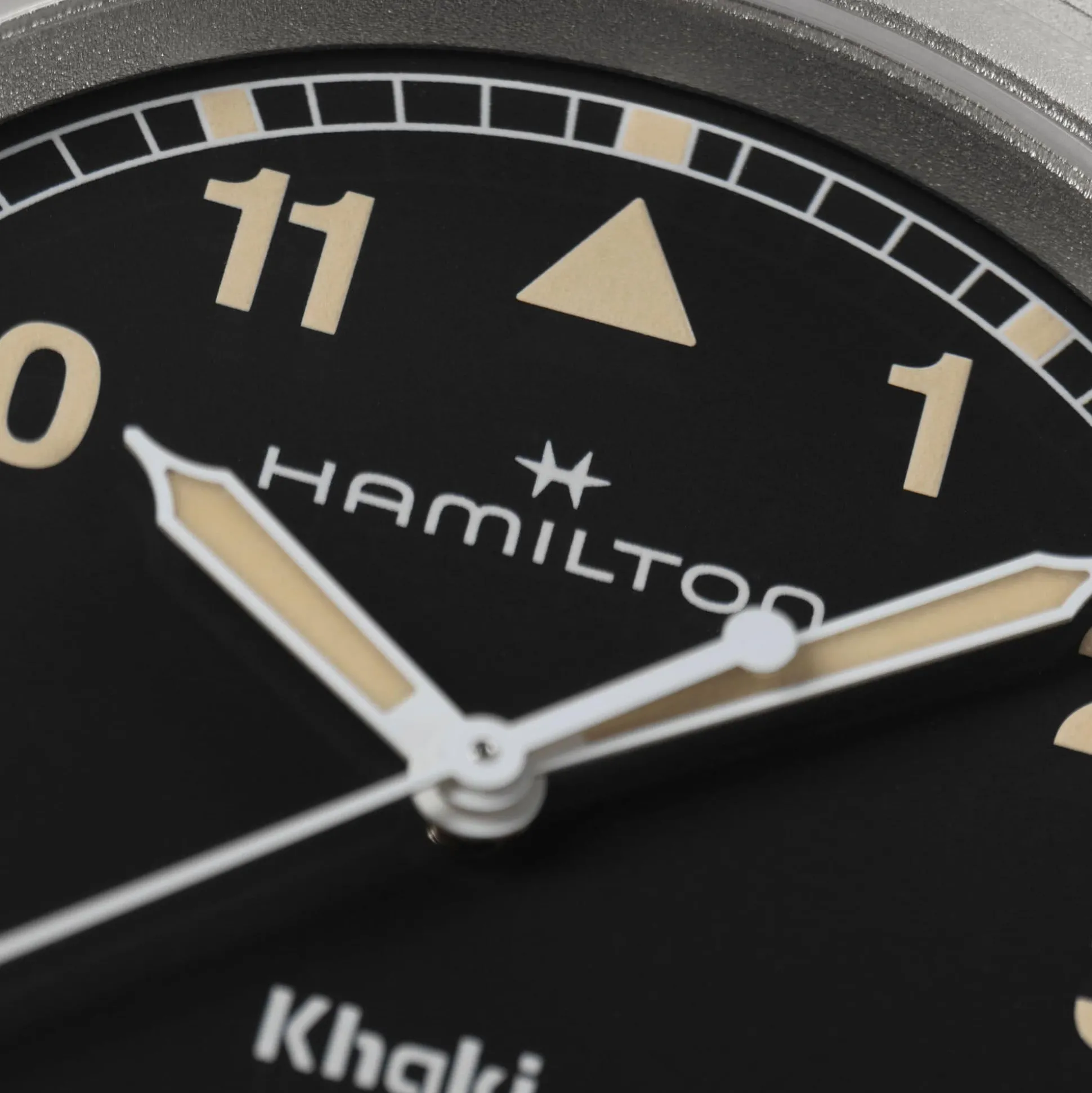 Khaki Field Quartz 38mm