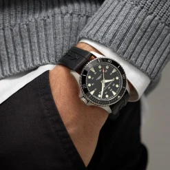 Khaki Navy Black Strap 22mm