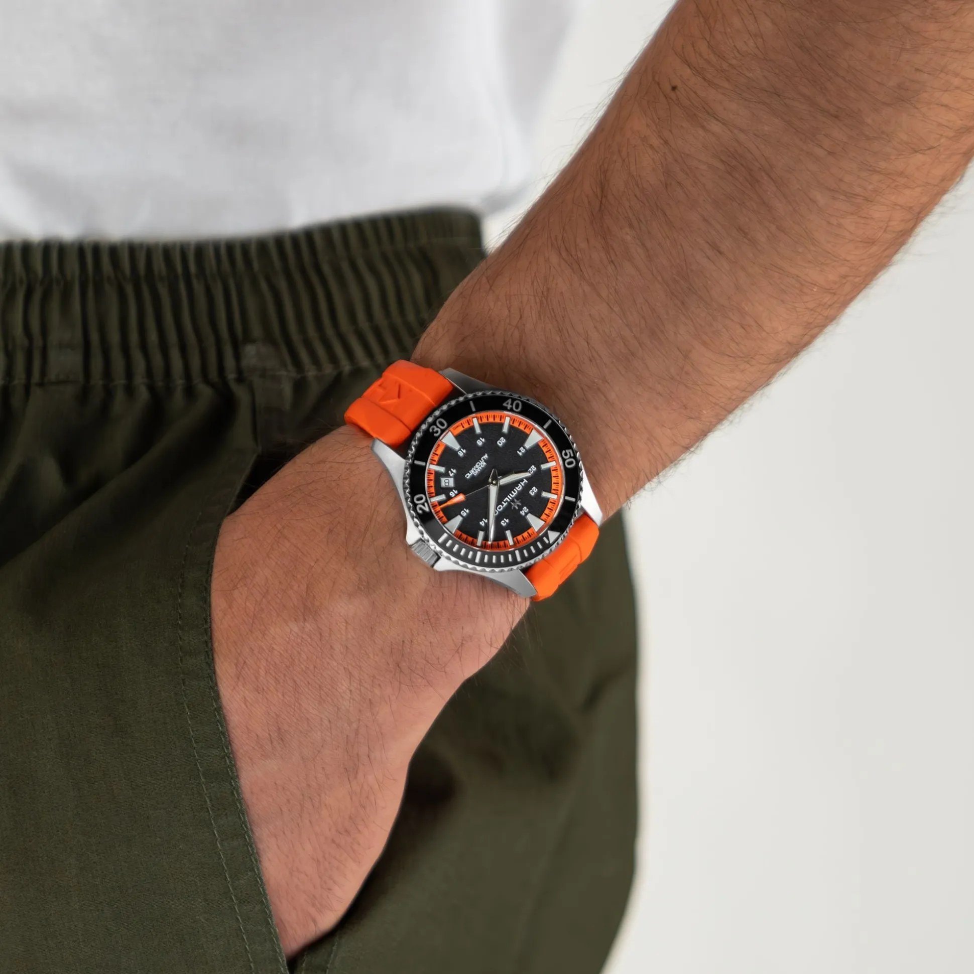 Khaki Navy Scuba Auto